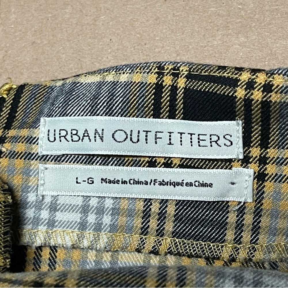 URBAN OUTFITTERS Women's Yellow/Black Plaid Back-Zip Mini Skirt Size Large - Picture 6 of 10